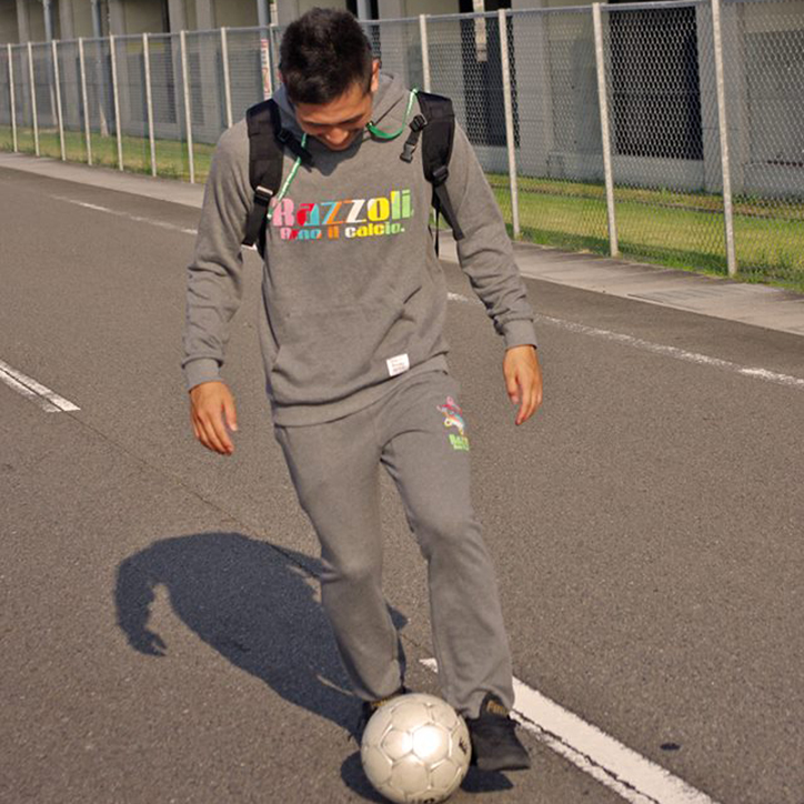 http://takas-ale.com/info/Rzzzoli%E3%83%97%E3%83%AB%E3%83%91%E3%83%BC%E3%82%AB%E3%83%BC3.jpg